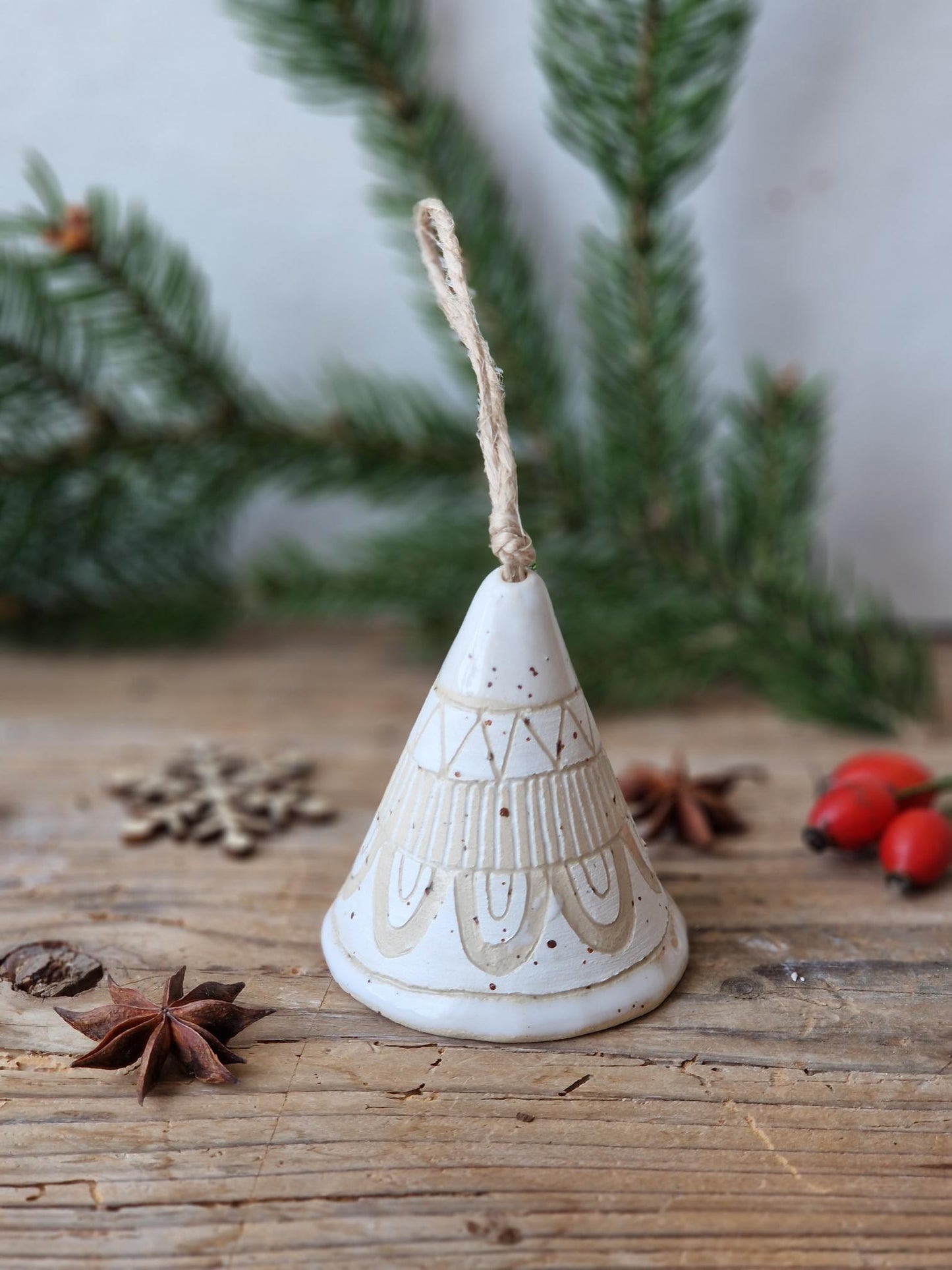 Ceramic bells - white