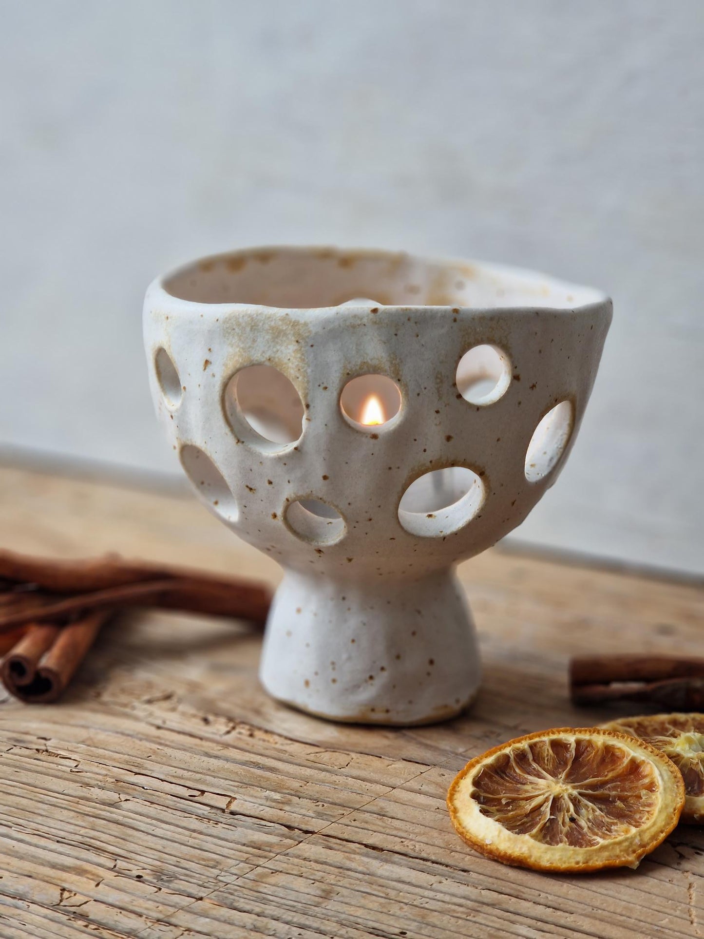 Ceramic tealight holder Nr. 1