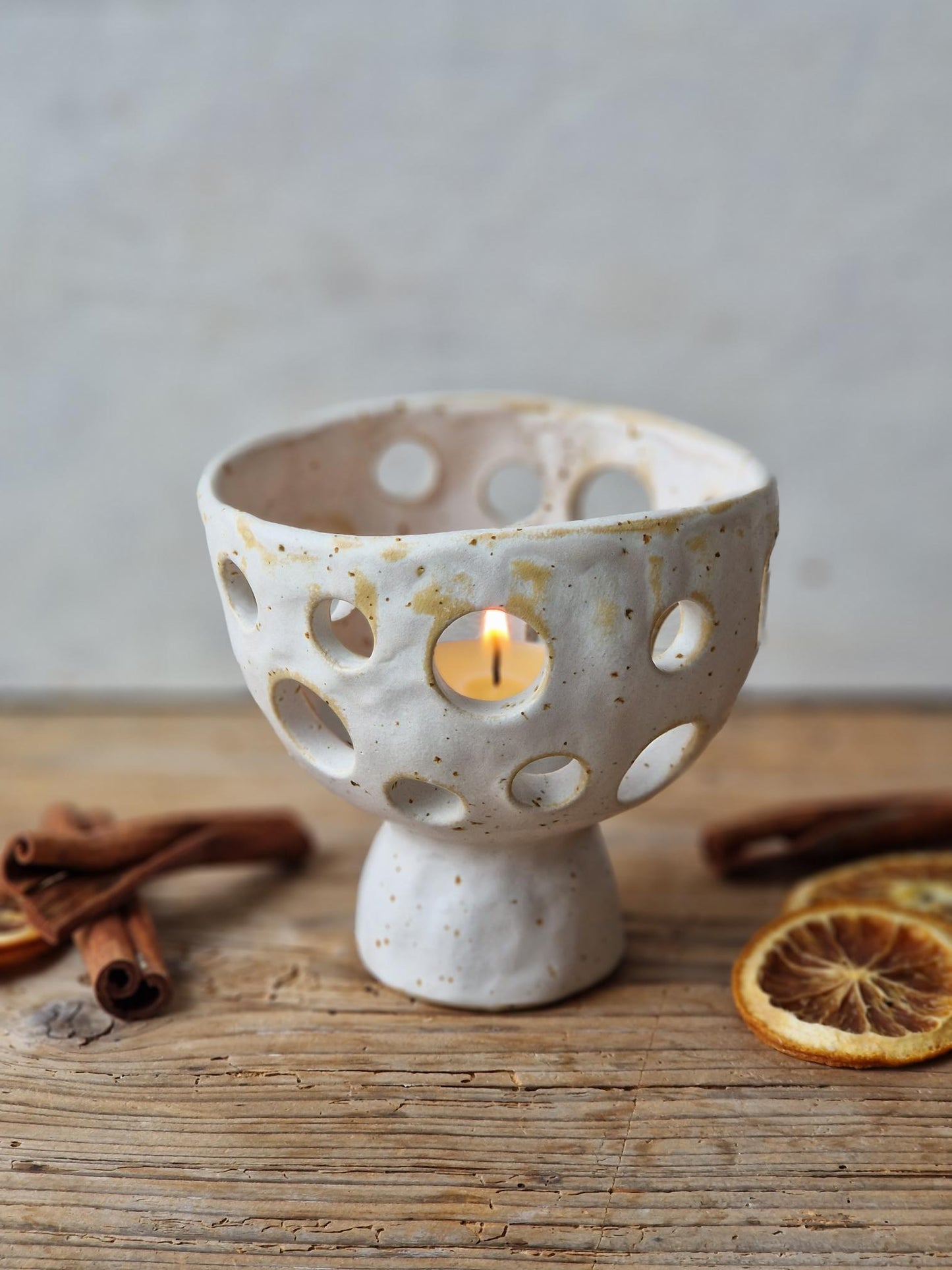 Ceramic tealight holder Nr. 1