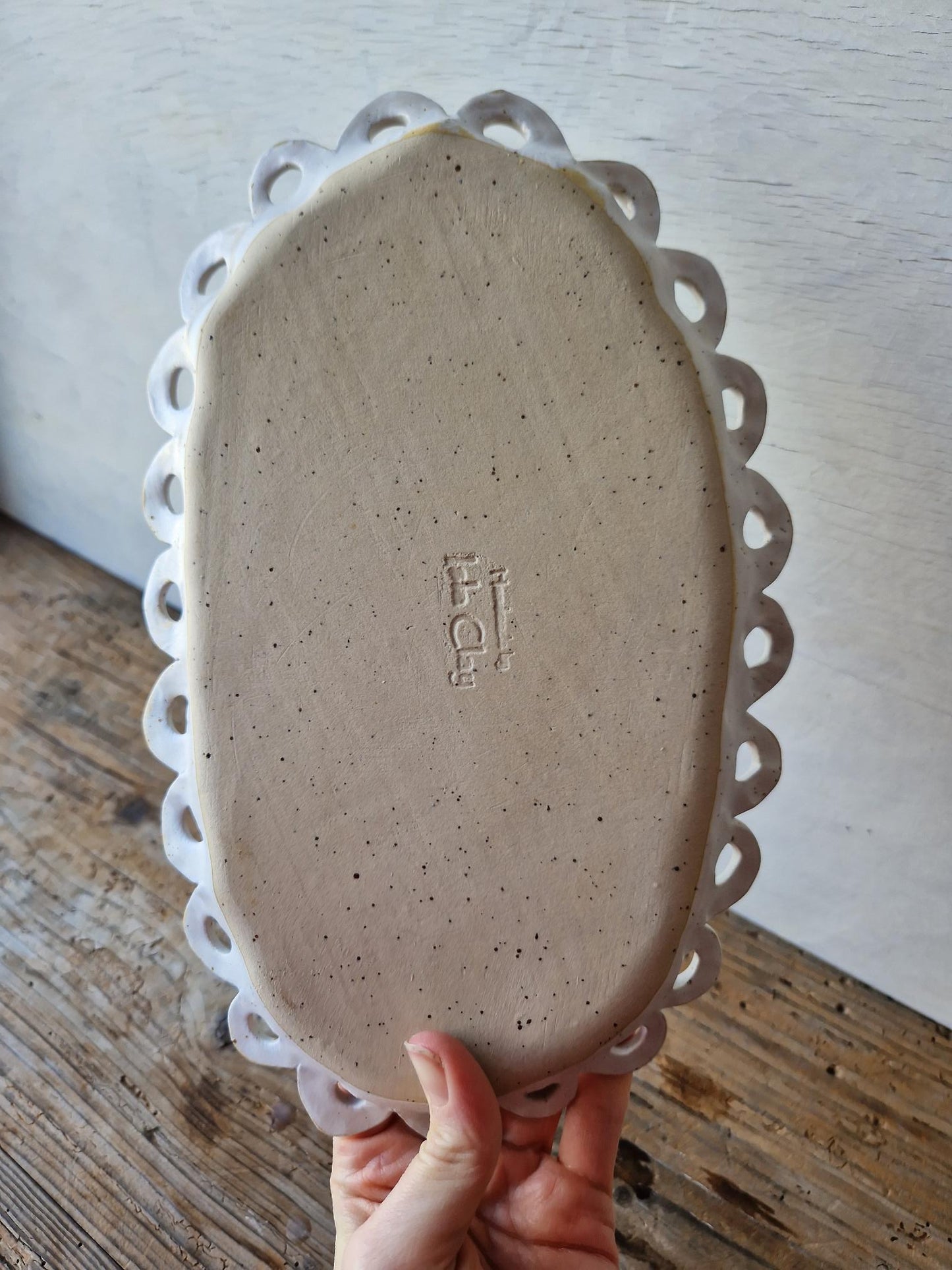 Scalloped Rim Serving Platter Nr. 3