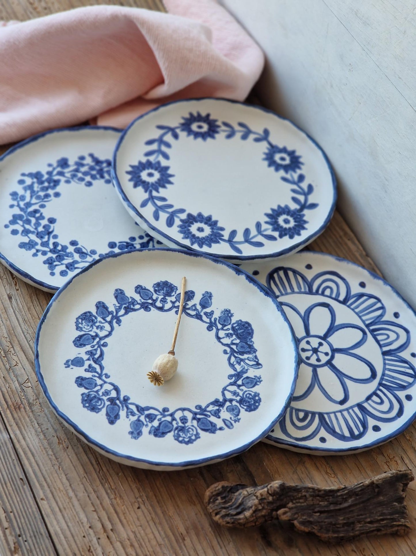 SET of 4 bread / side plates