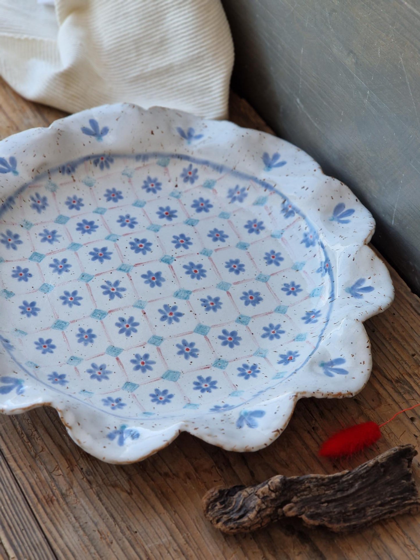 Scalloped large floral platter Nr. 2
