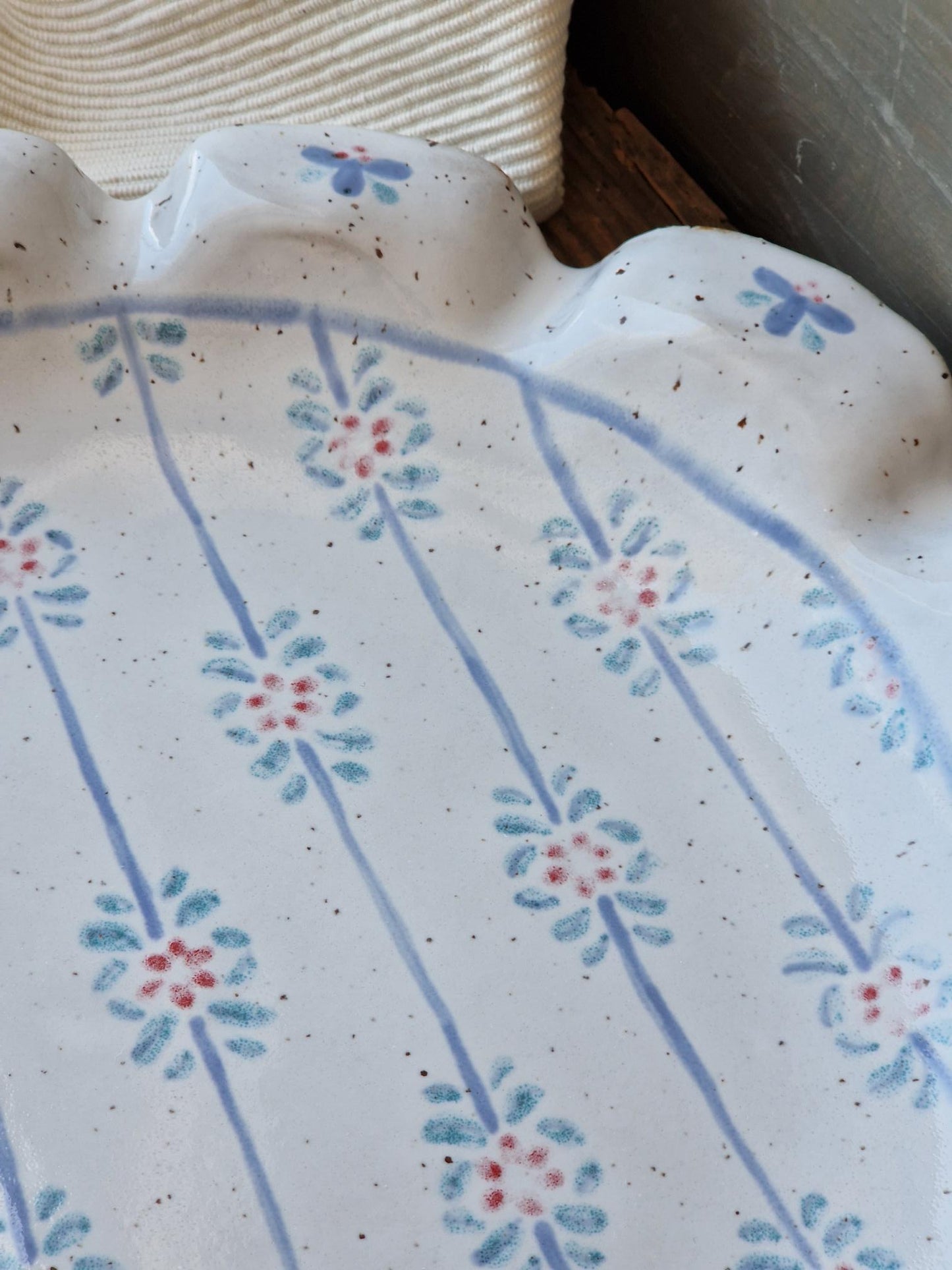 Scalloped large floral platter Nr. 3