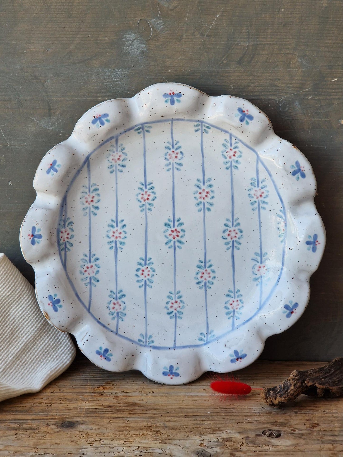 Scalloped large floral platter Nr. 3