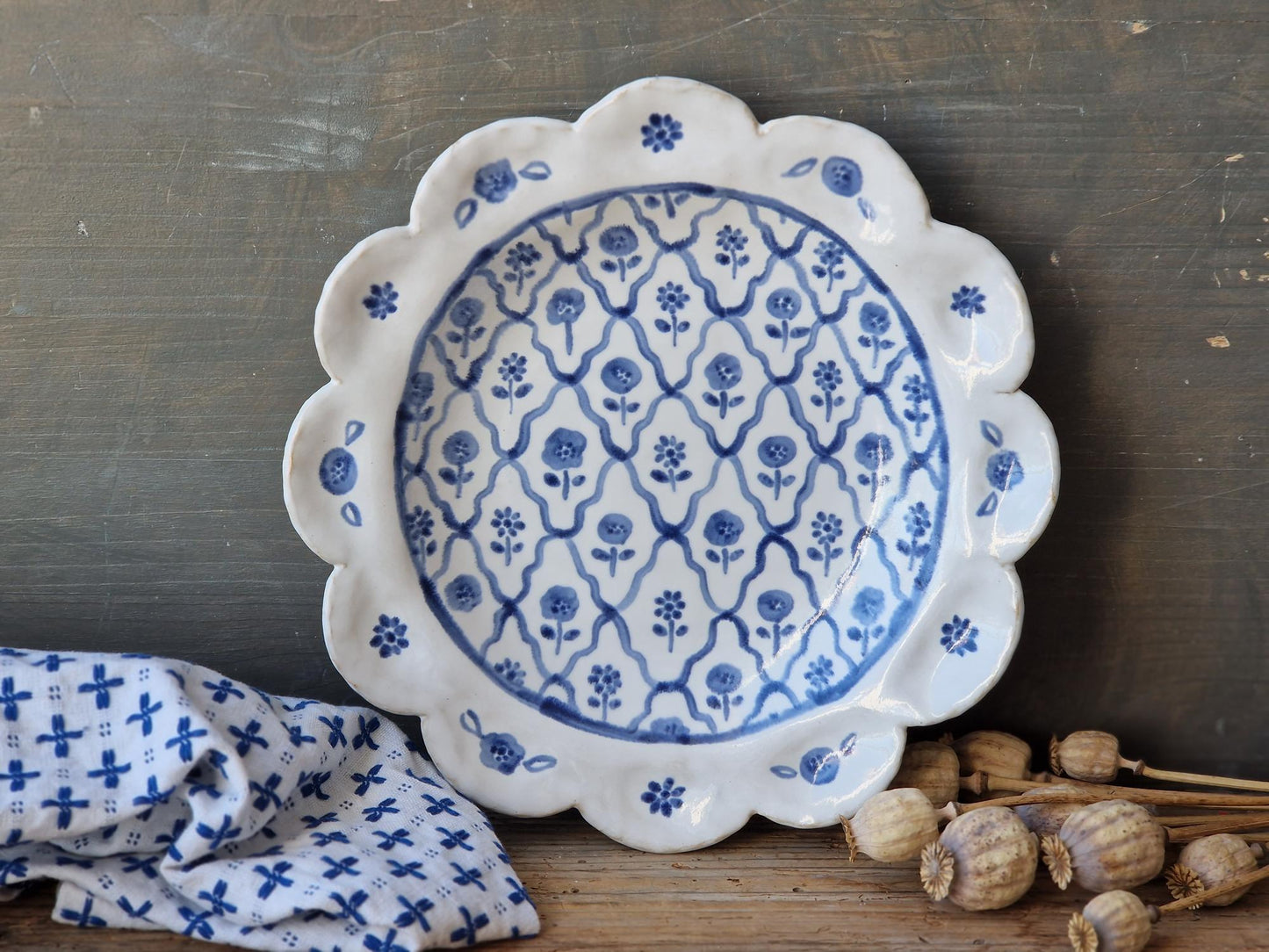 Slightly flawed shallow bowl / plate Nr. 2