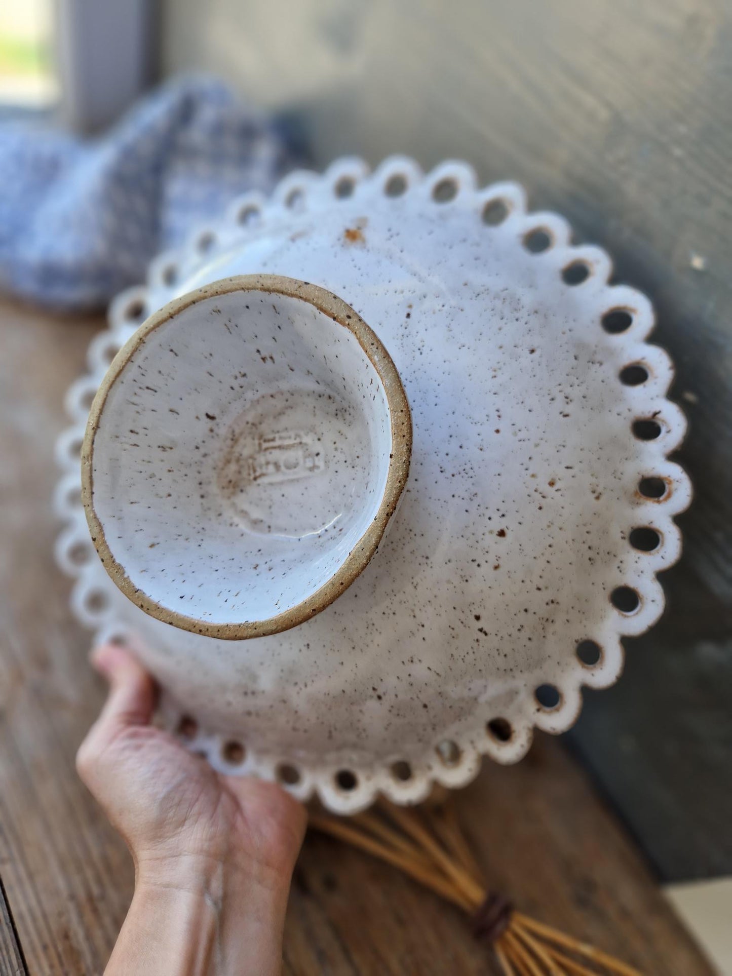 Scalloped pedestal bowl