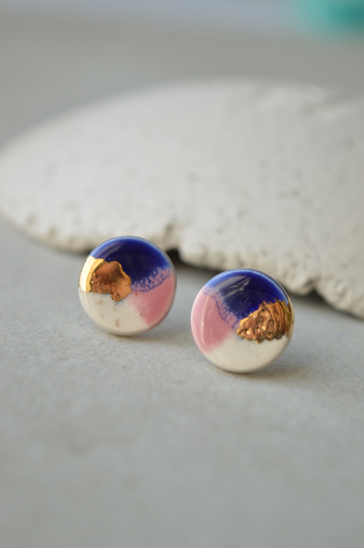 Stud earrings No. 12