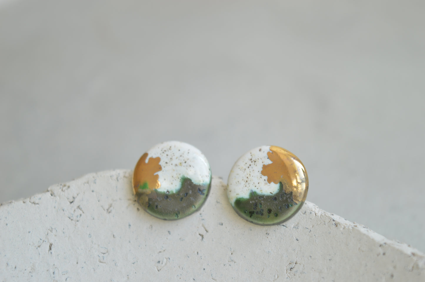 Stud earrings No. 10