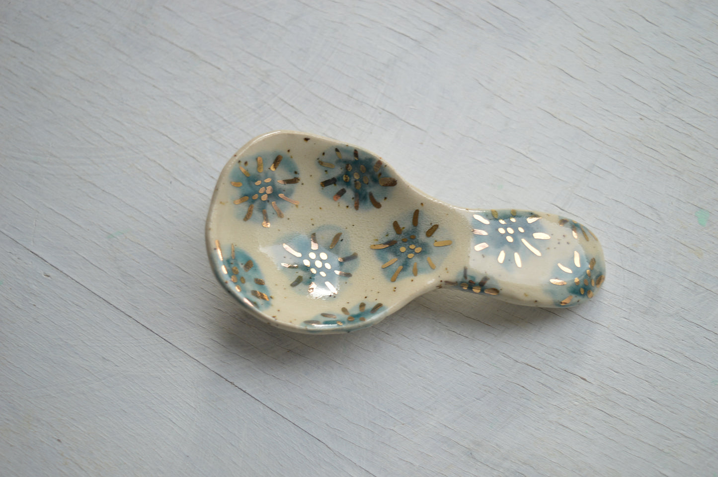 Ceramic scoop Nr. 13