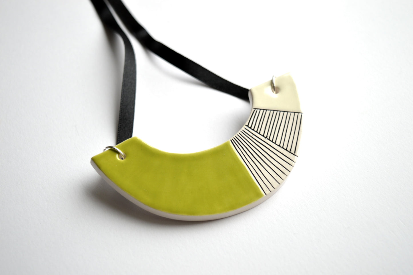 Original statement necklace - lime green