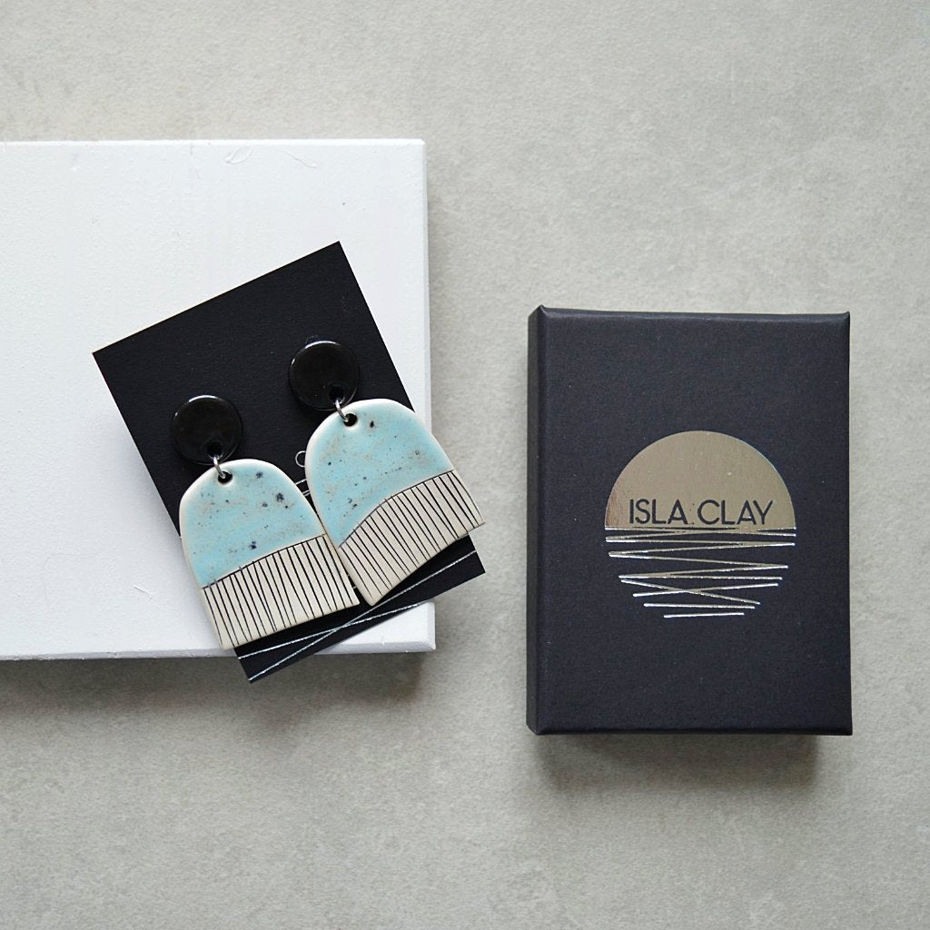 Stud Dangle earrings - Pastel blue