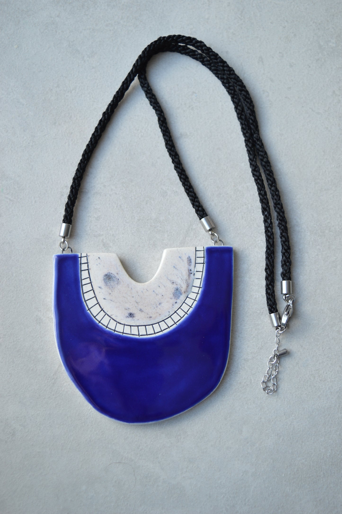 Long casual statement necklace