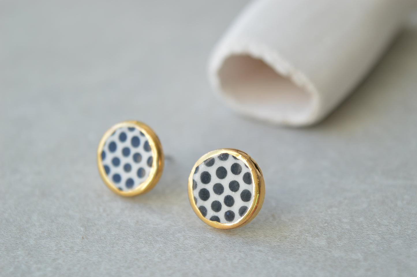 Stud earrings No. 13