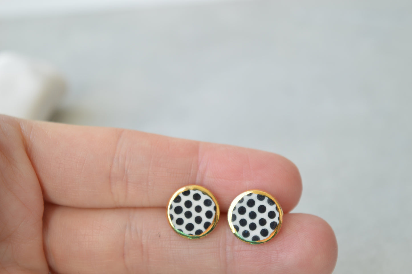 Stud earrings No. 13