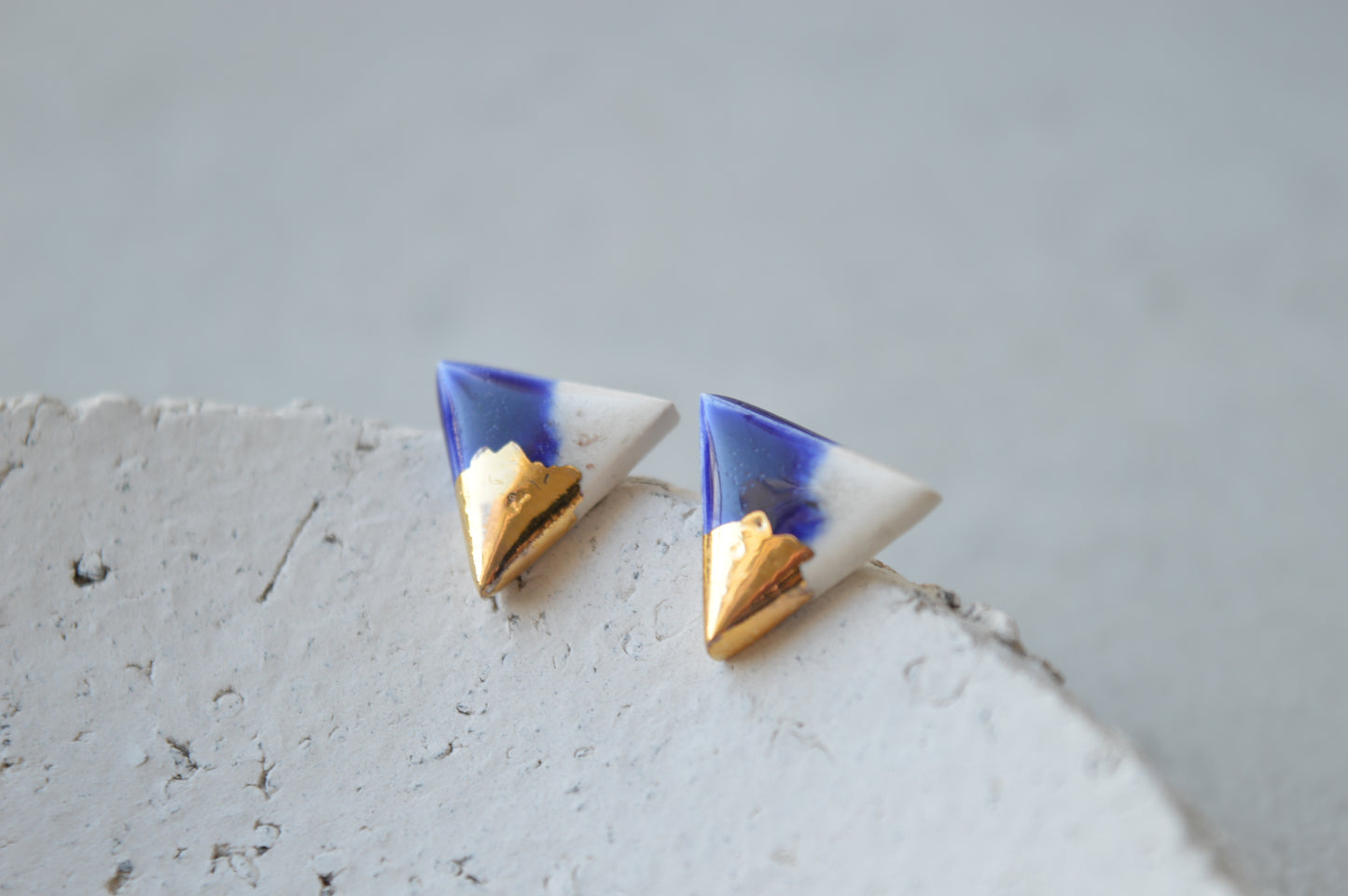 Stud earrings No. 24