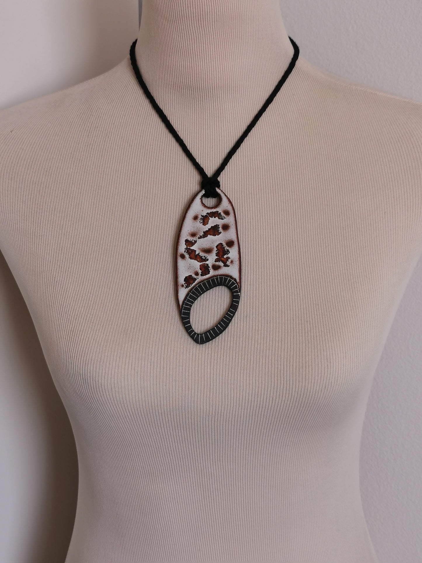 Charna necklace No. 25