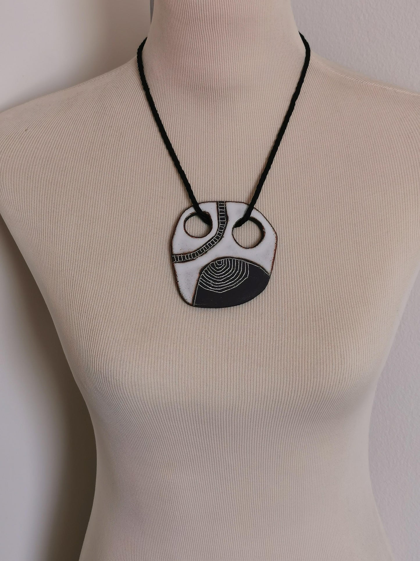 Charna necklace No. 1
