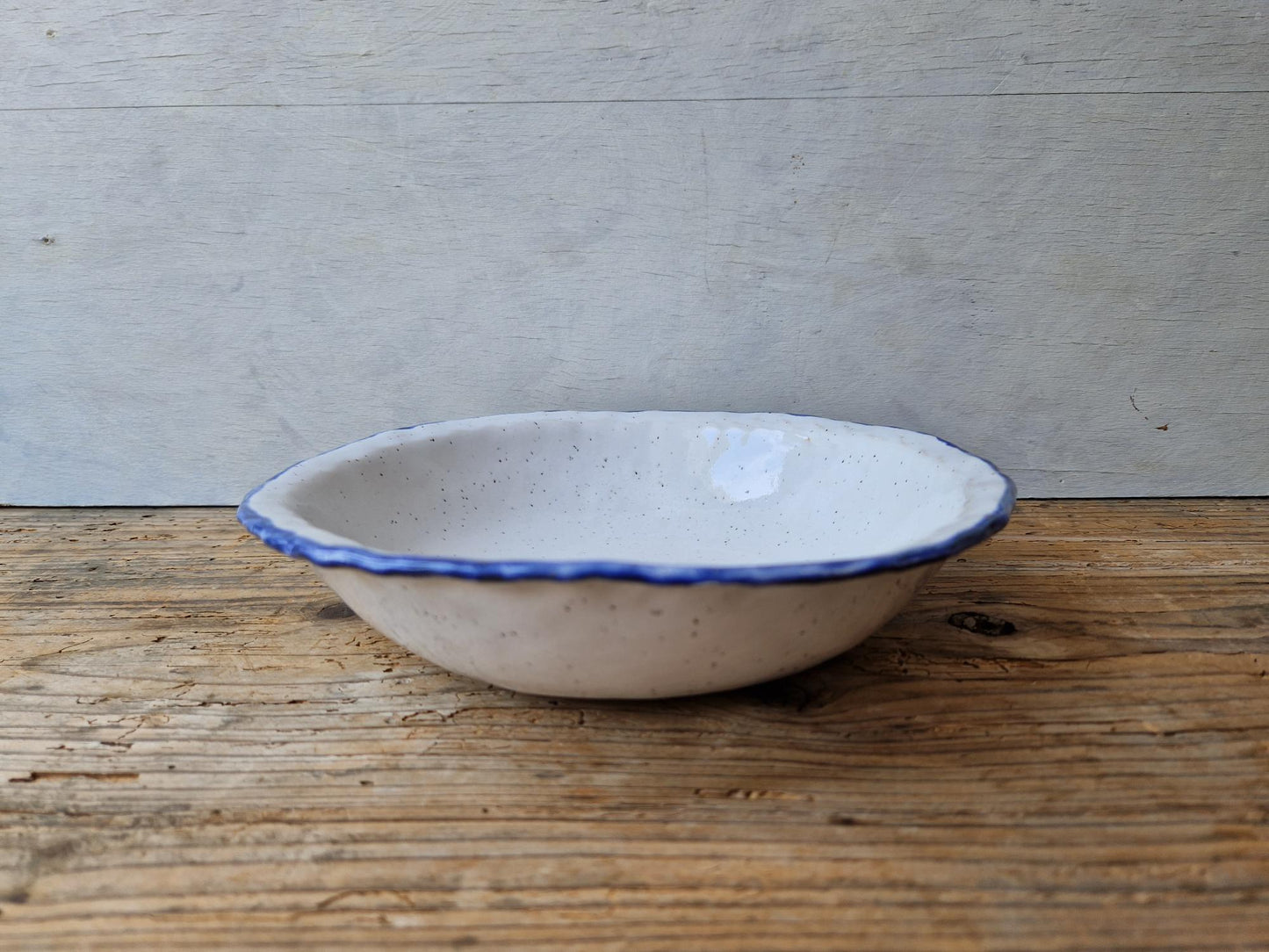 Pasta bowl with pinched rim No. 23