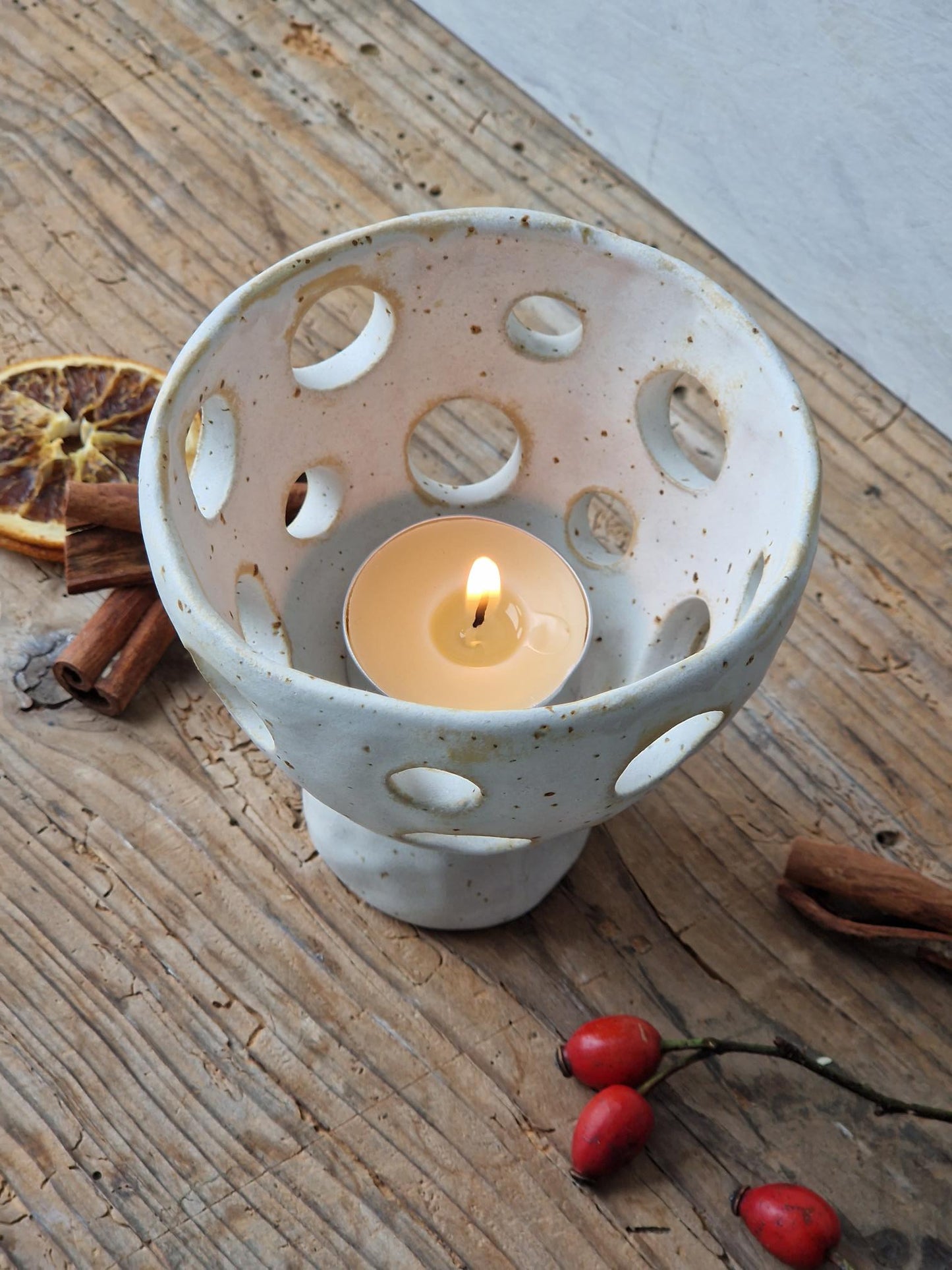 Ceramic tealight holder Nr. 2