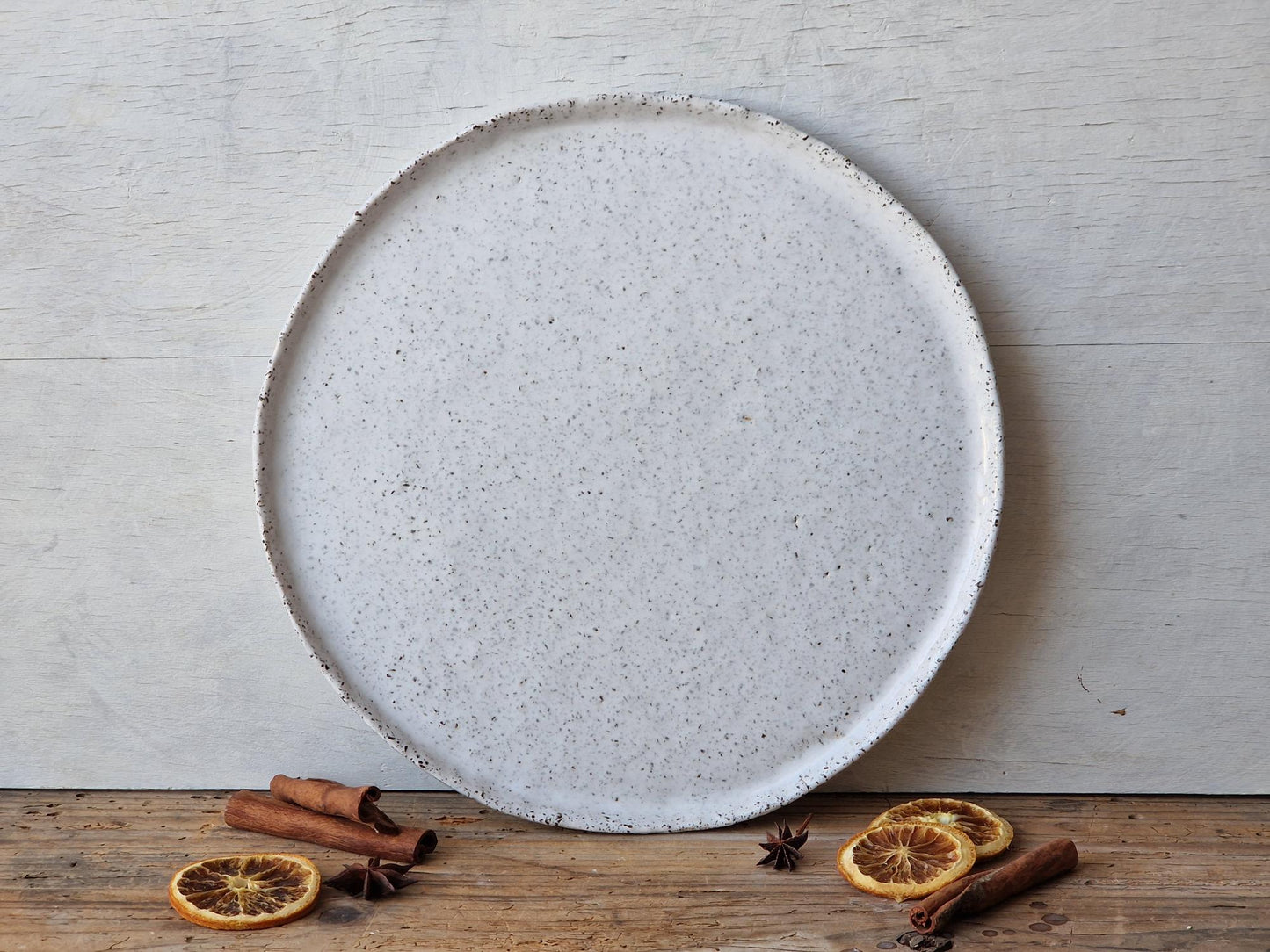 Dinner plate speckled white 11"