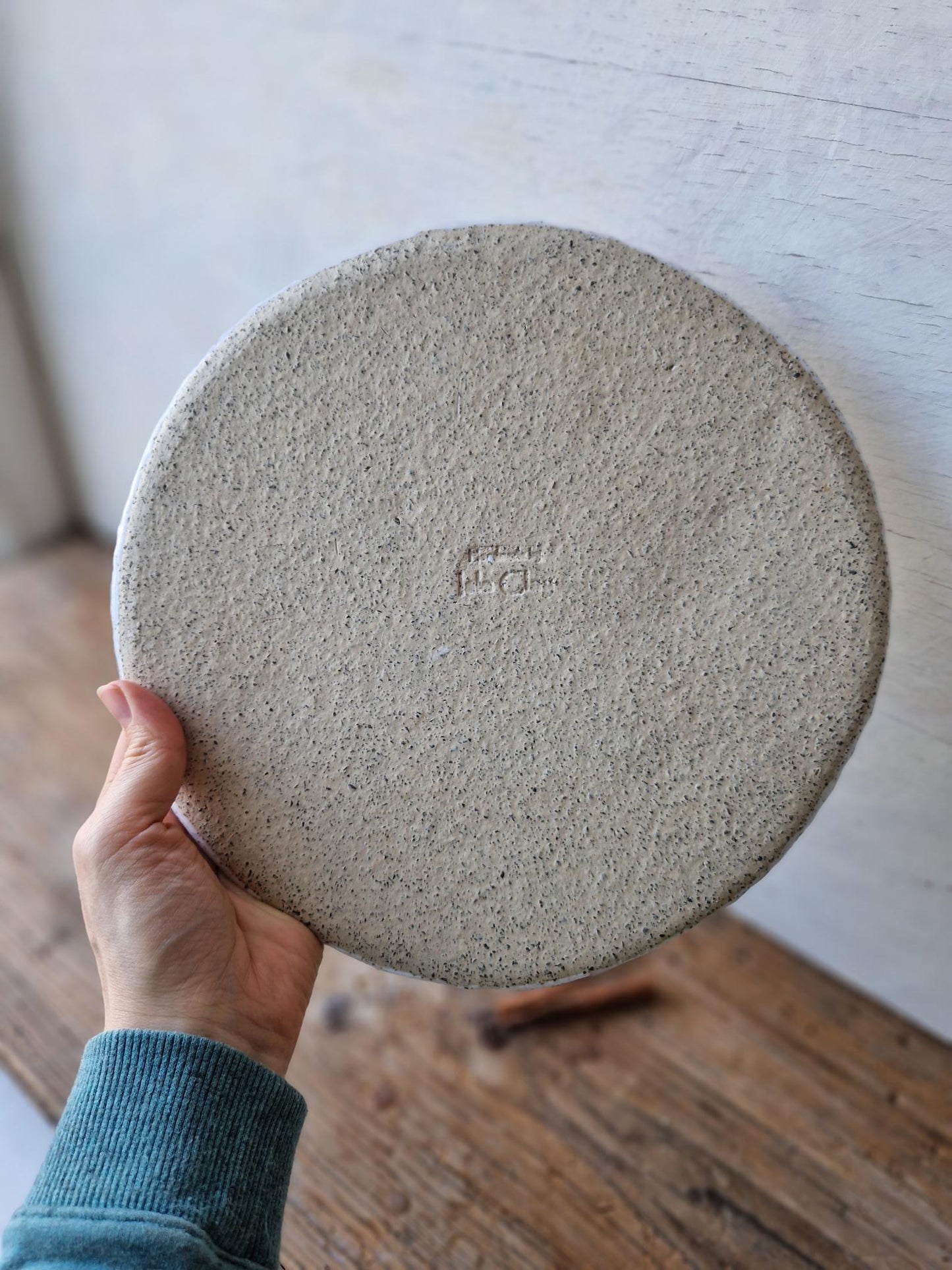 Dinner plate speckled white 11"