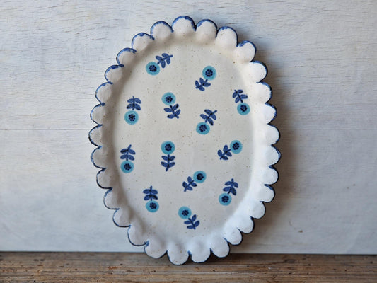 Scalloped Rim Serving Platter Nr. 1