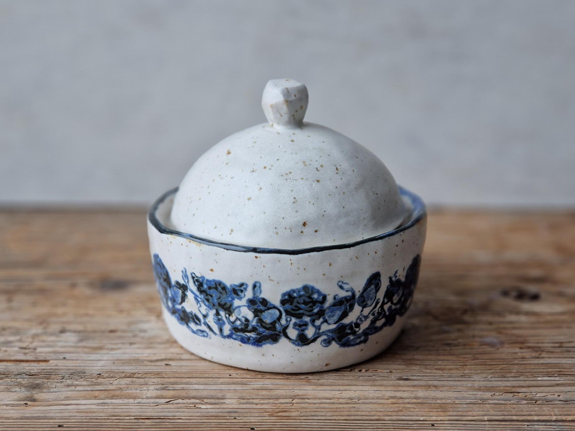 ceramic treasure box