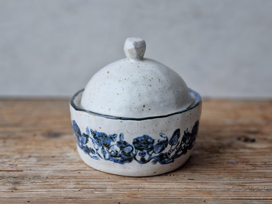 ceramic treasure box