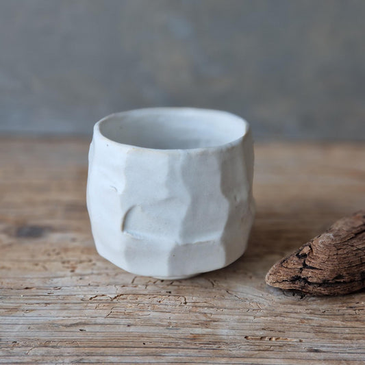 white kurinuki cup