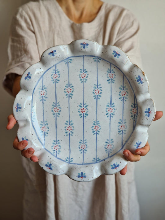 Scalloped large floral platter Nr. 3