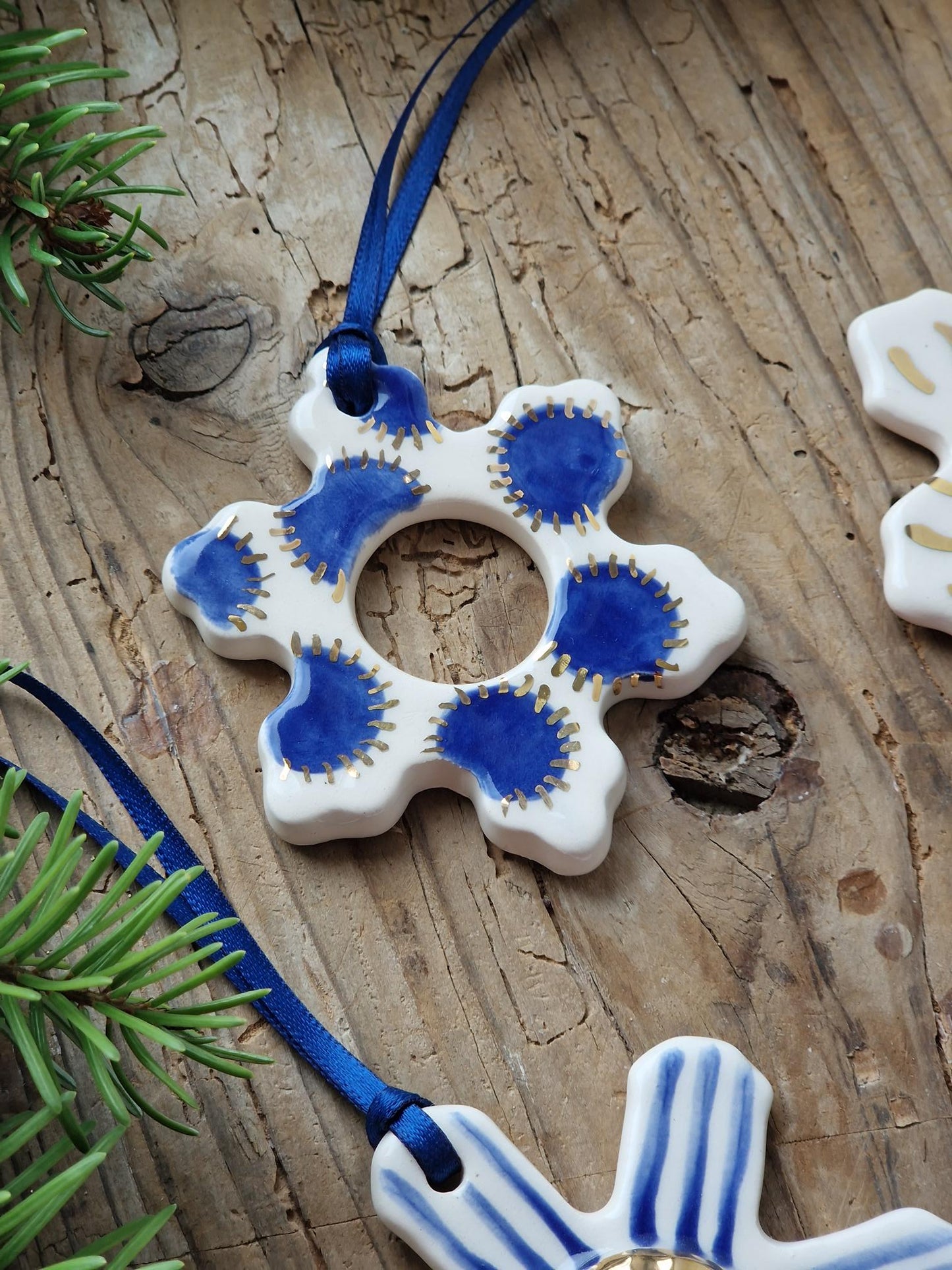 SET of 4 Snowflake ornaments