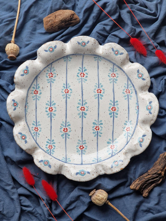 Large Scalloped Floral Platter Nr. 5