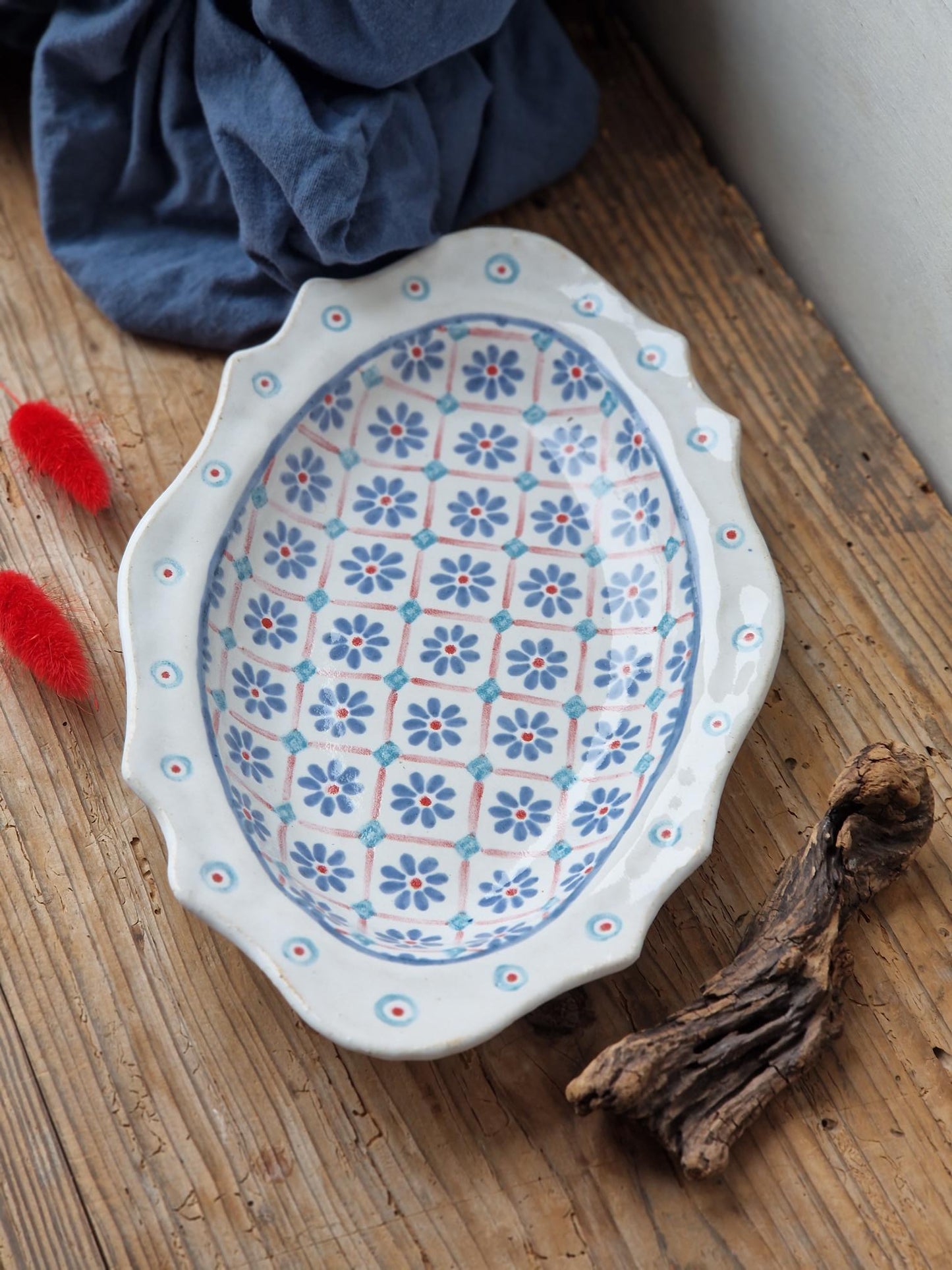Floral oval ceramic tray Nr. 1
