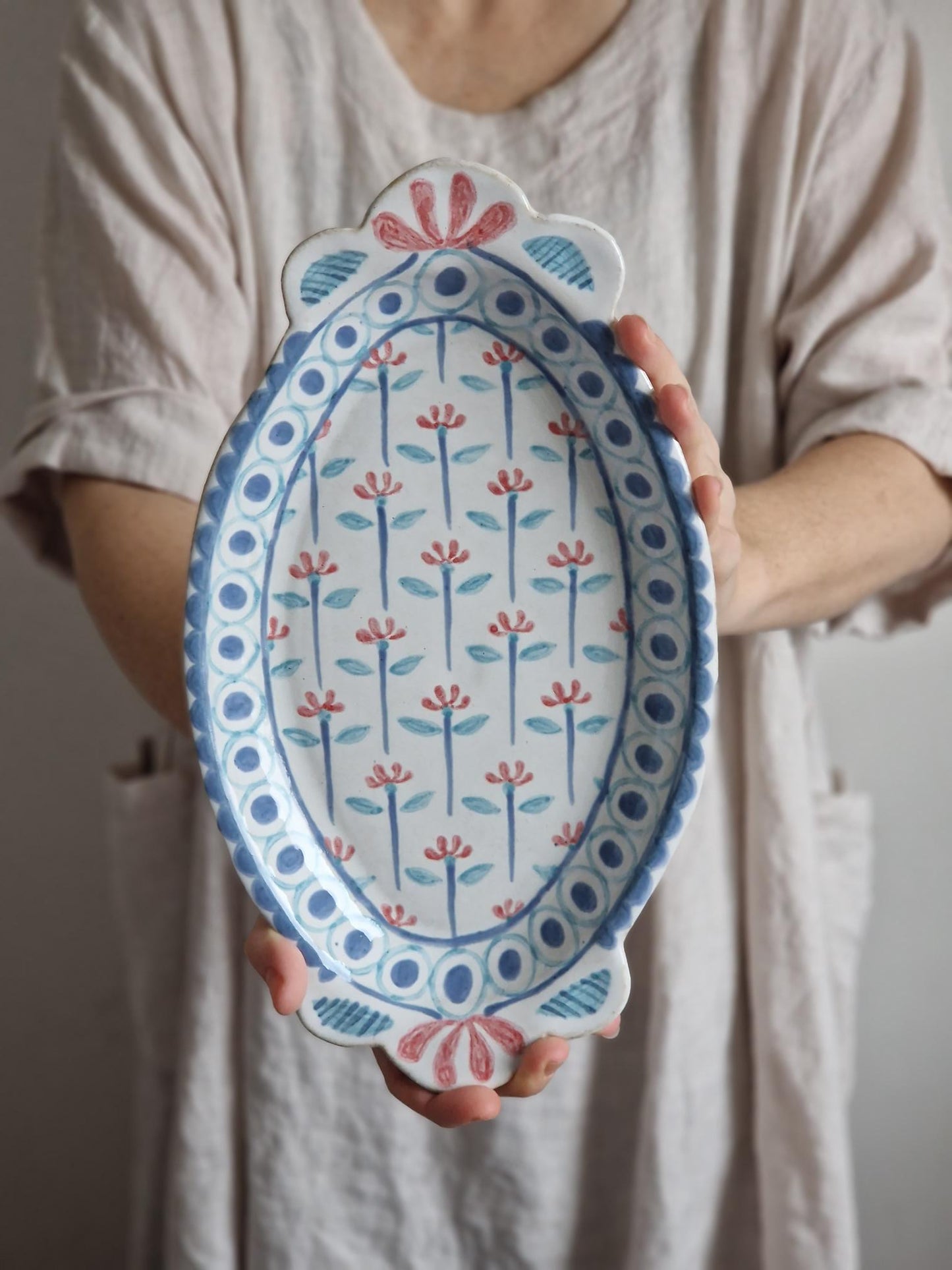 Floral oval ceramic tray Nr. 2