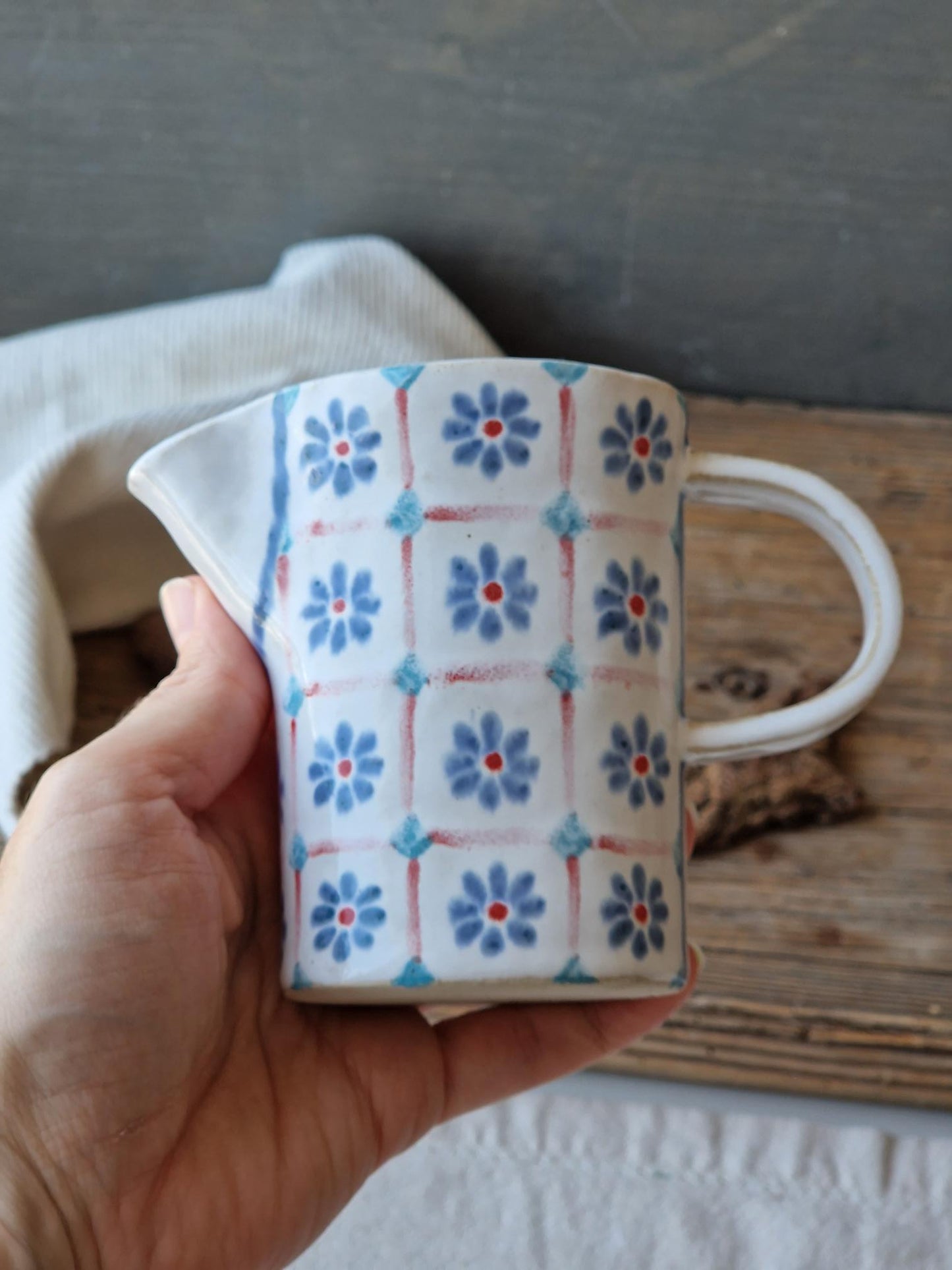 Small Pitcher Nr. 5