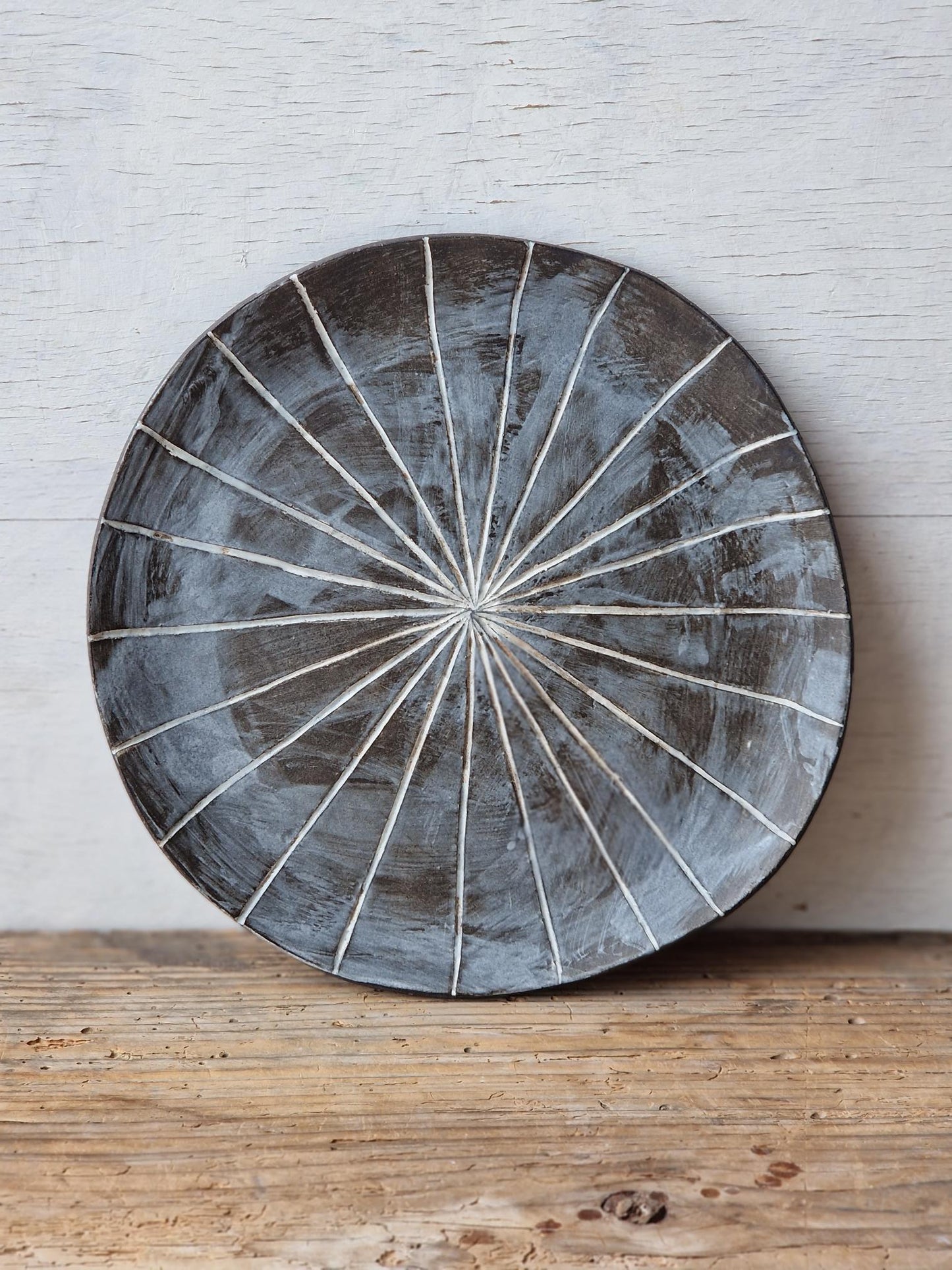 Slightly Flawed: Geometric Plate