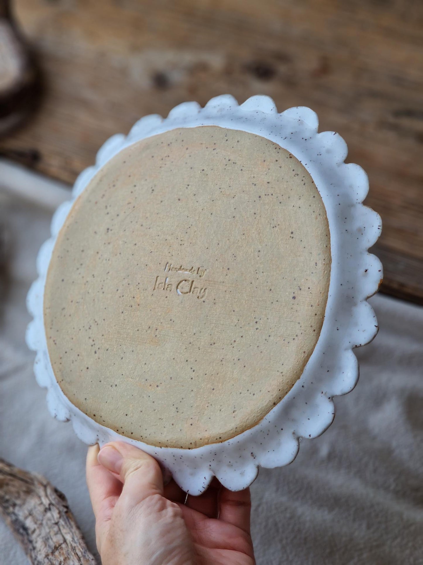 Red Tulip Scalloped Plate