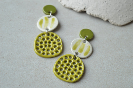 Long earrings in green