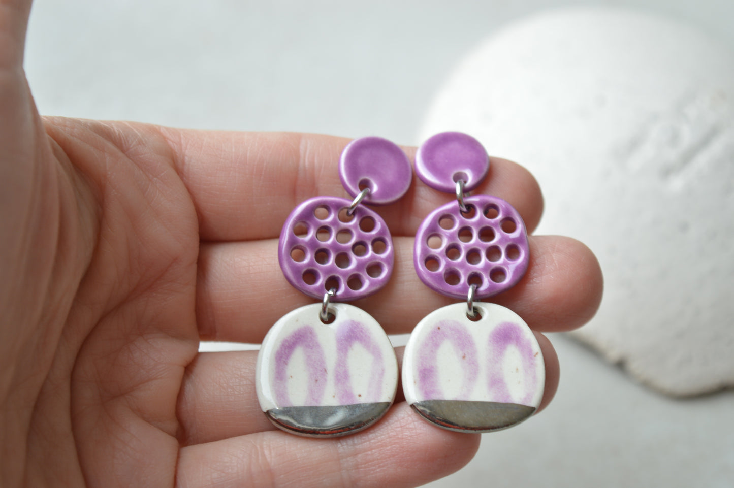 Long earrings in purple