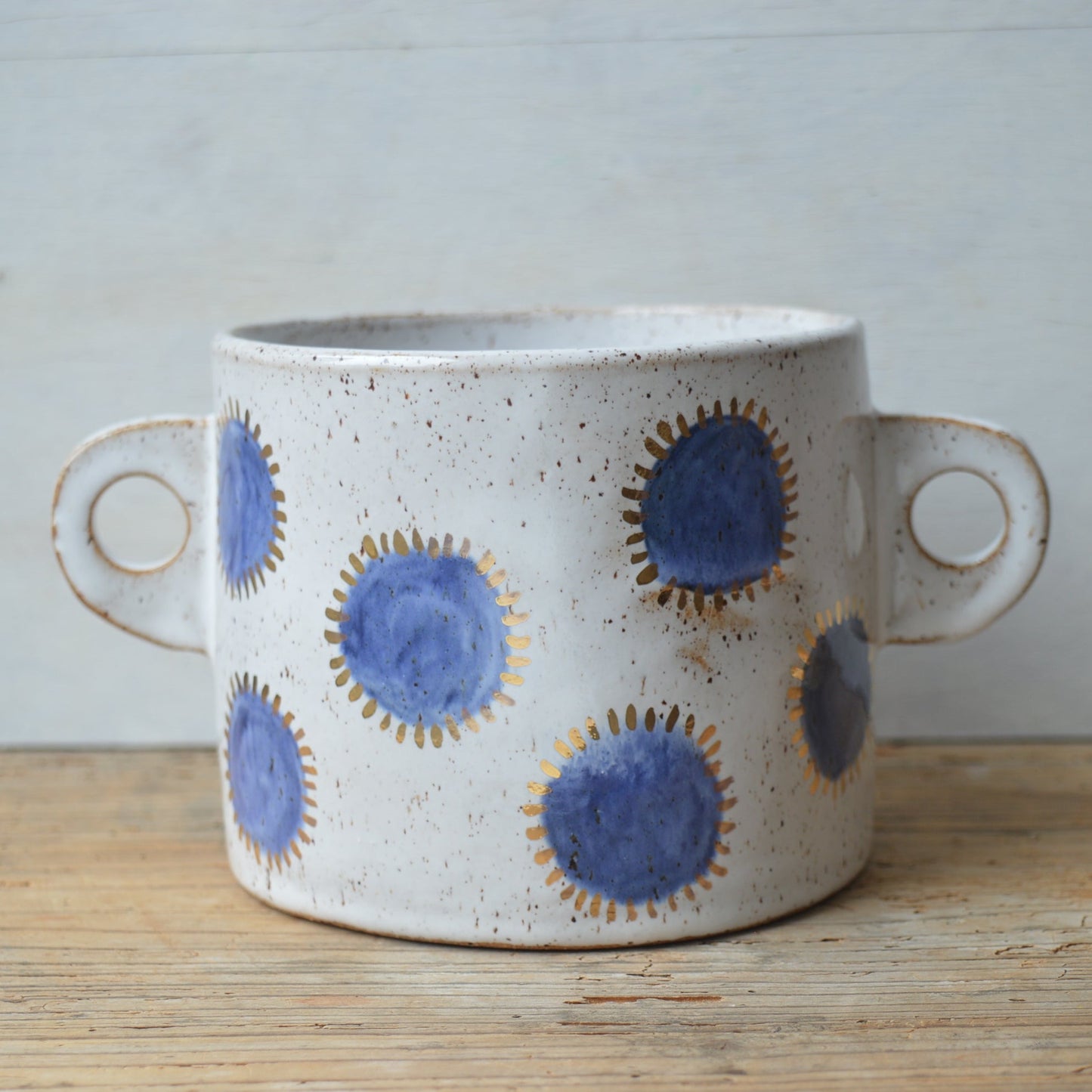 Bubble planter with handles