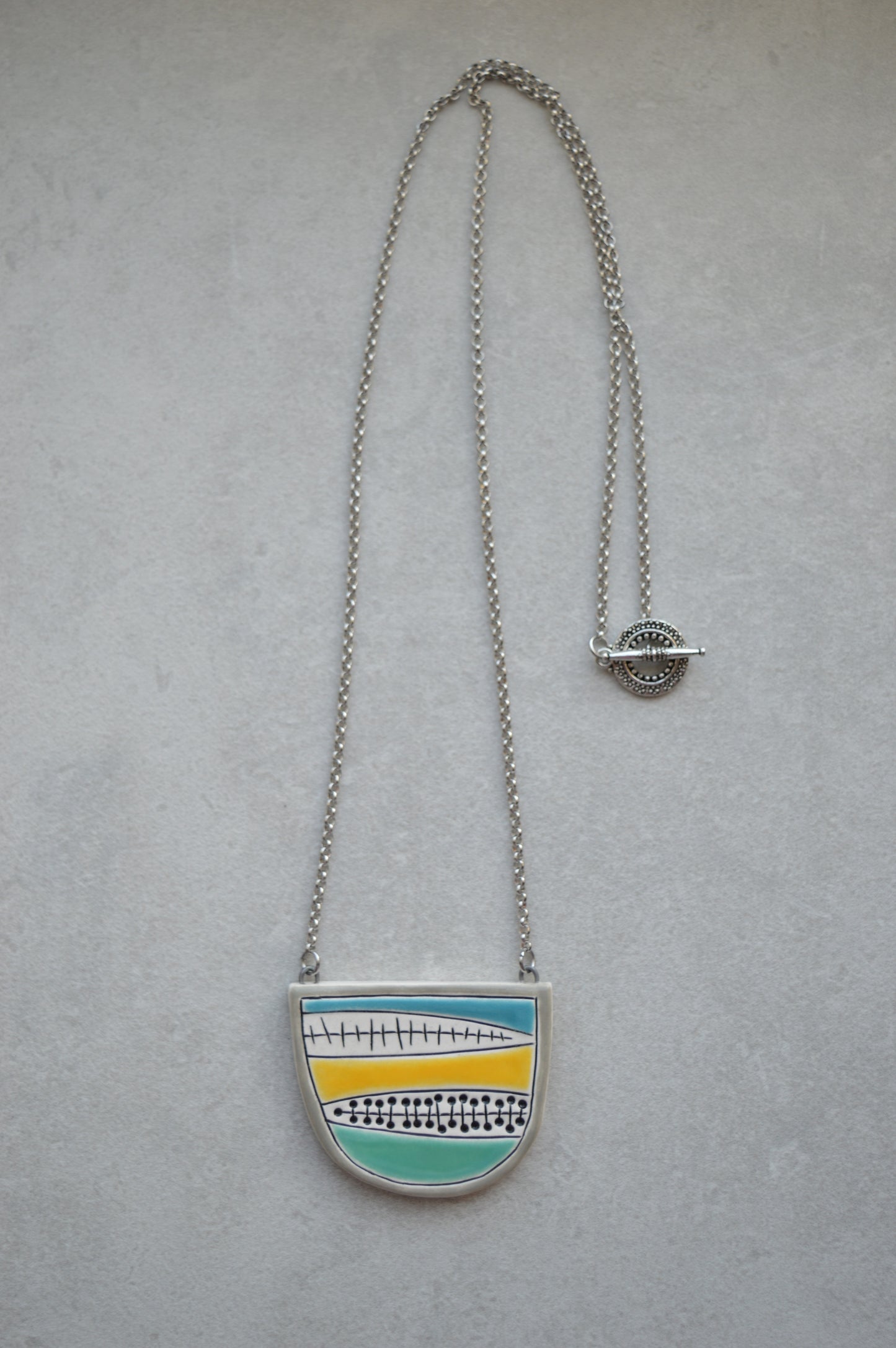 Halfcircle necklace - Leaf