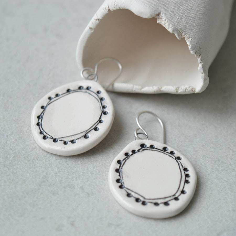 minimalist wreath earrings