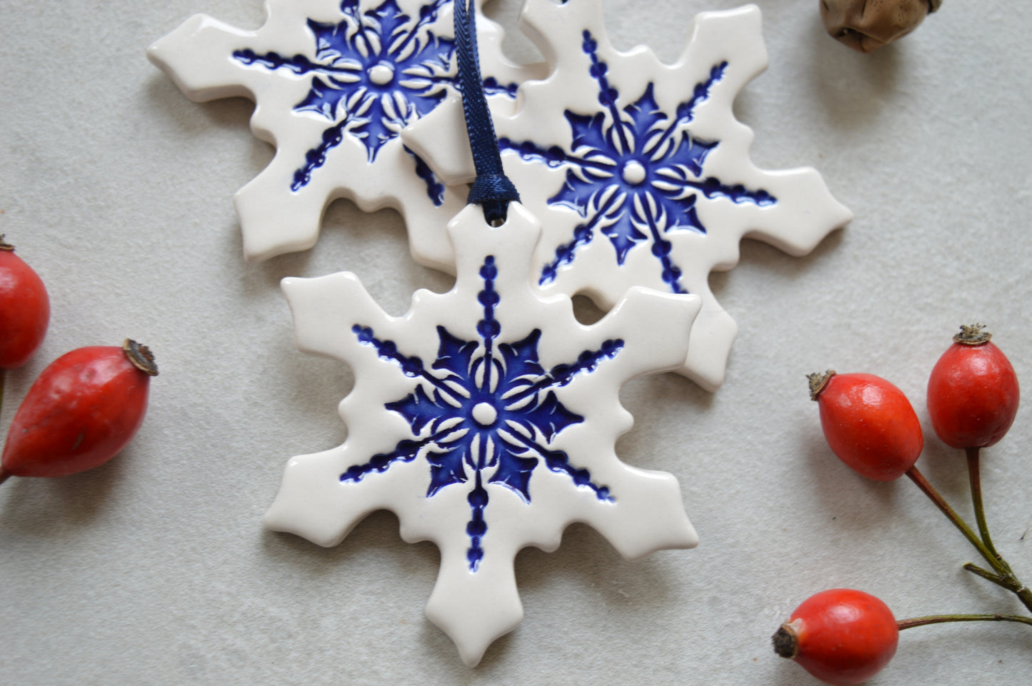 Christmas decorations // ceramic snowflake ornament - set of 3