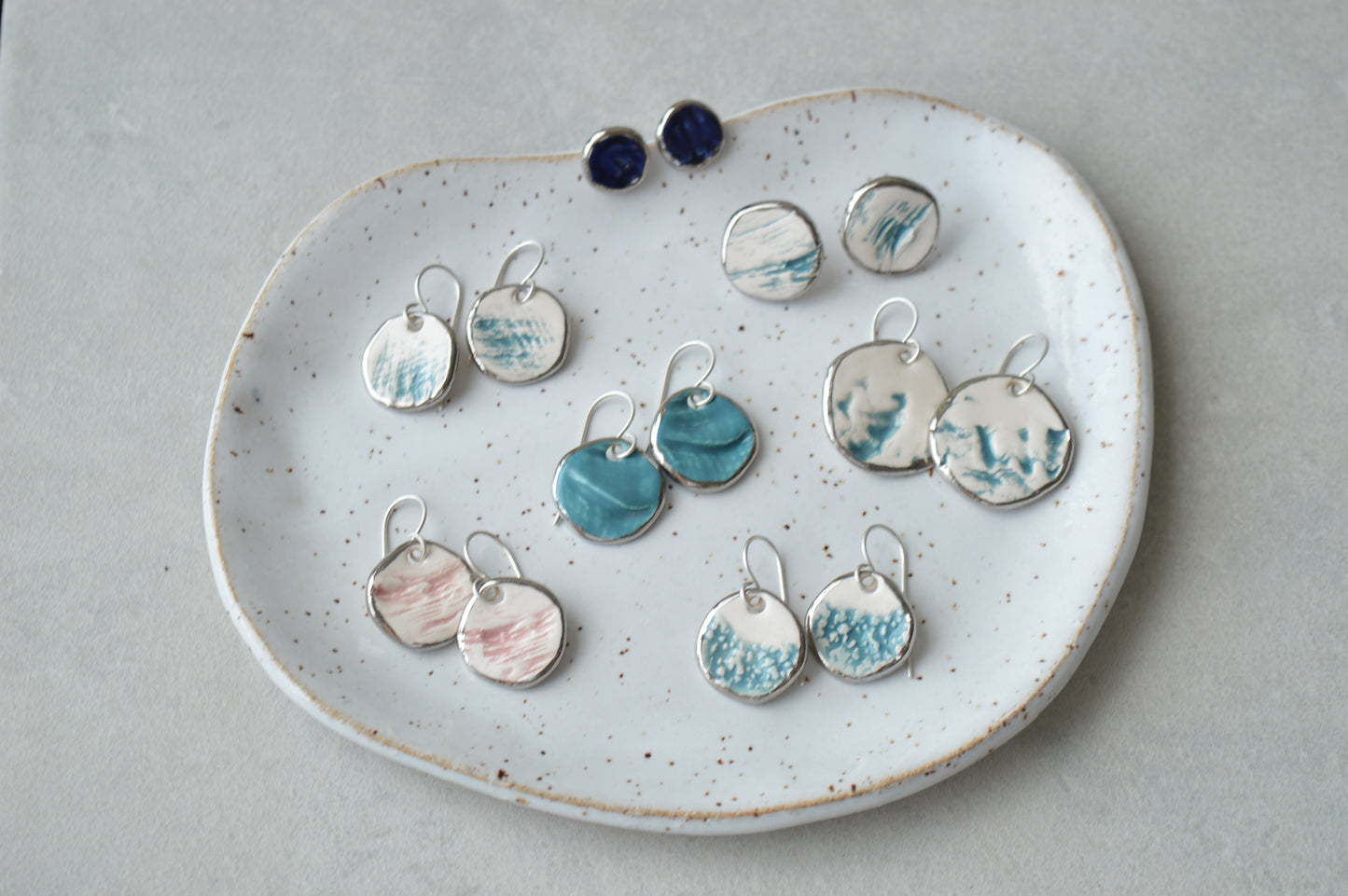 Textured stud earrings No. 3
