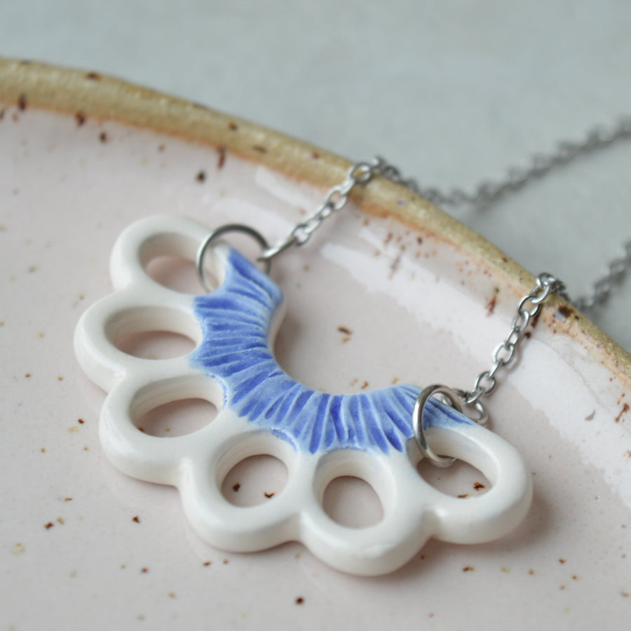Frilly Necklace Nr. 12