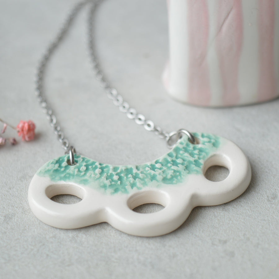 Frilly Necklace Nr. 17