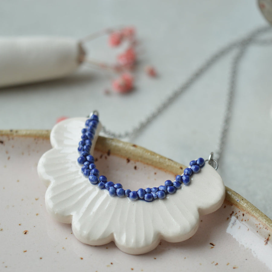 Frilly Necklace Nr. 11