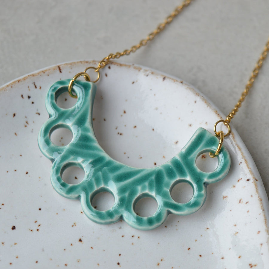 Frilly Necklace Nr. 21