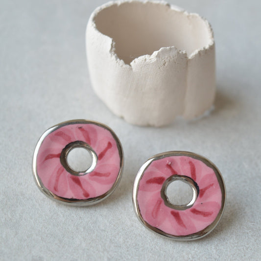 SECONDS pink wreath earrings