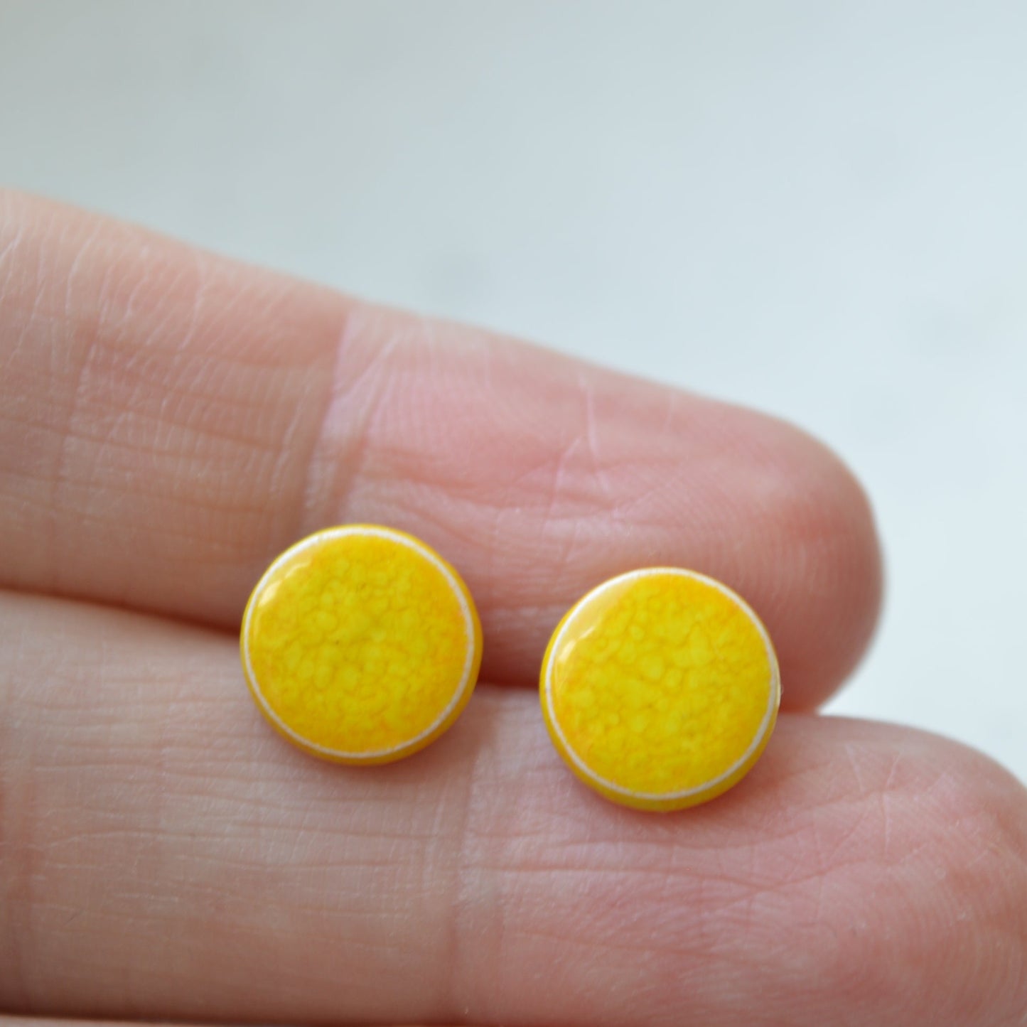 Stud earrings - Lemon yellow